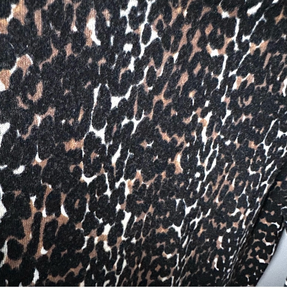 Talbots Women's Size M Petite Animal Print Merino Wool Sweater Leopard Cheetah - Picture 9 of 9